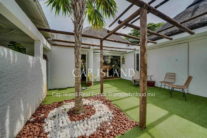 Maison coloniale sur un terrain de 3400m2 proche plage