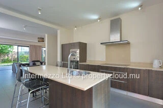 Villa Hibiscus — PDS | 221 m² | 681 m² de terrain | 820 000 €