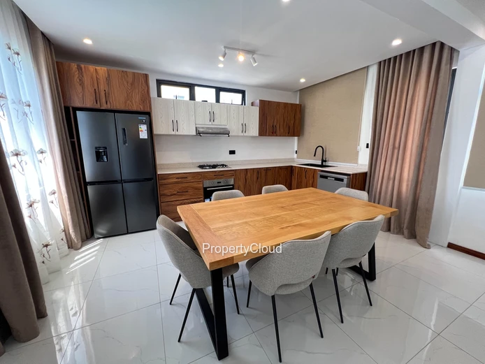 For Rent | Modern 3-Bedroom Villa With Pool | Grand Bay