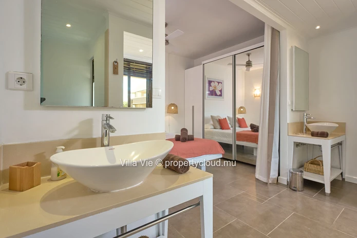 Péreybère - Bel appartement de 2 chambres fraichement rénové avec piscine commune, spa et gym