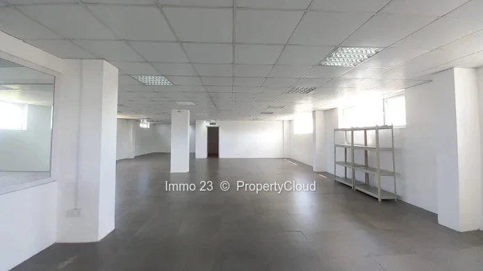 Bureau - 278m2 - Quatre Bornes - Ref. BU60621LO
