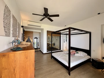 4 Bedroom Villa
