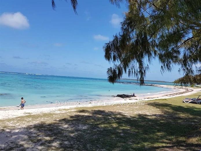 Cosy 3-Bedroom Beach House ,  Trou d’Eau Douce