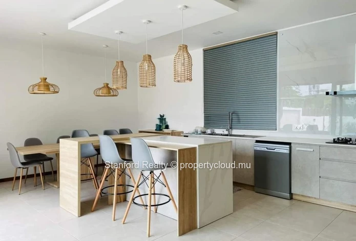 Villa de Luxe 4 Chambres avec Piscine Privée – Mont Choisy, Nord