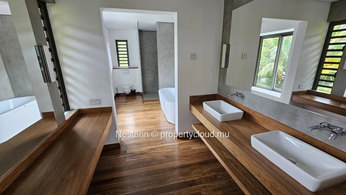 Villa moderne de 4 chambres 