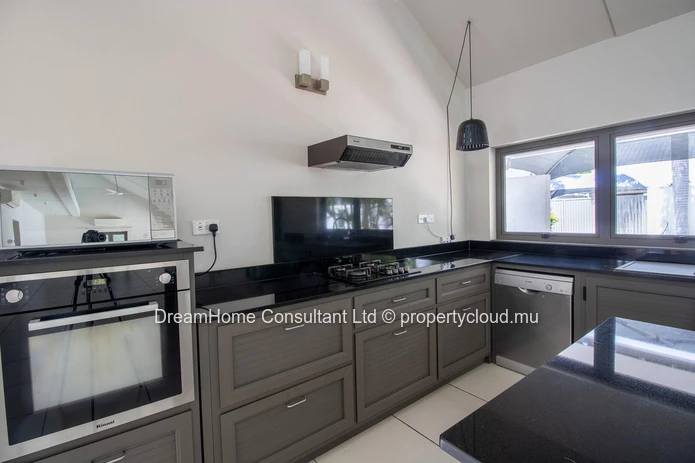 Maison familiale moderne à louer – Vue imprenable sur les montagnes ! - DISPONIBLE À PARTIR DE SEPTEMBRE !