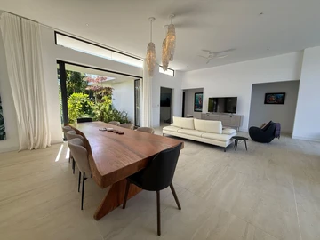 4 Bedroom Villa
