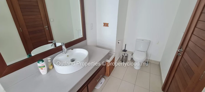 Central 2 bedroom apartment with swimming pool