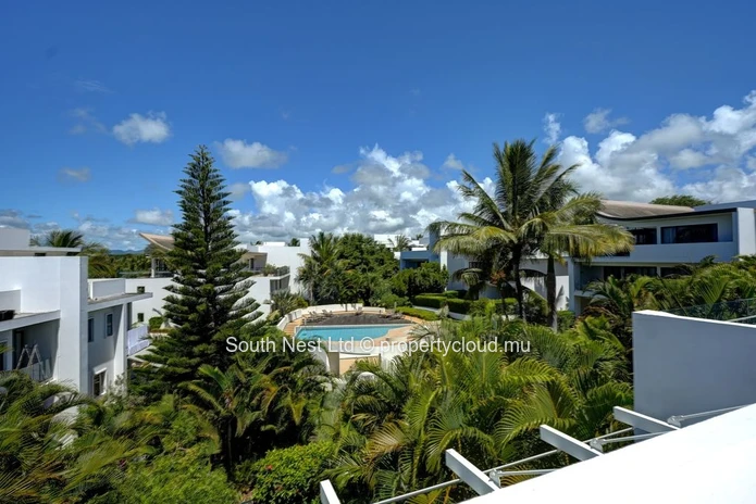 Elegant 3-Bedroom Townhouse in Azuri Nautil – Rooftop with Lagoon Views, Steps from Village