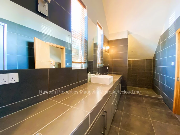 Penthouse Accessible To Foreigners