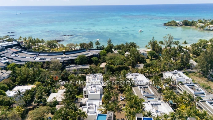 Villa PDS à vendre à Péreybère, 416m², 3 chambres, piscine privée, Vue mer, Proche Golf, Meublé.