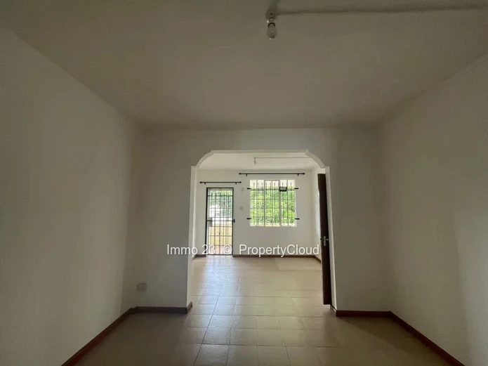 Office - 372m2 - Port Louis - Ref. BU74659LO