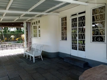 10 Bedroom House