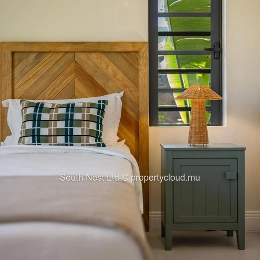 New villa, luxury and comfort on the hills of Tamarin