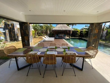 5 Bedroom Villa