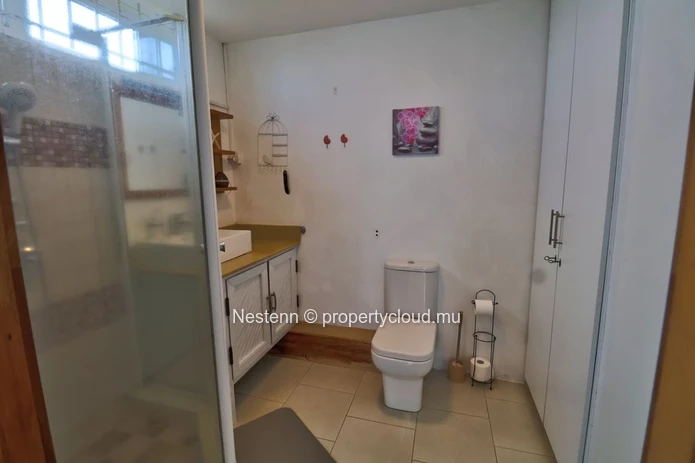 4-bedroom family home - 300 m².