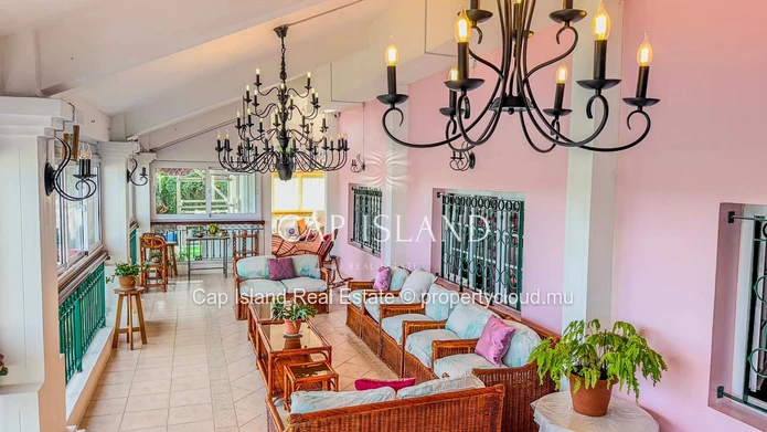 Exceptional property for sale in Curepipe - Large house with outbuilding and panoramic views