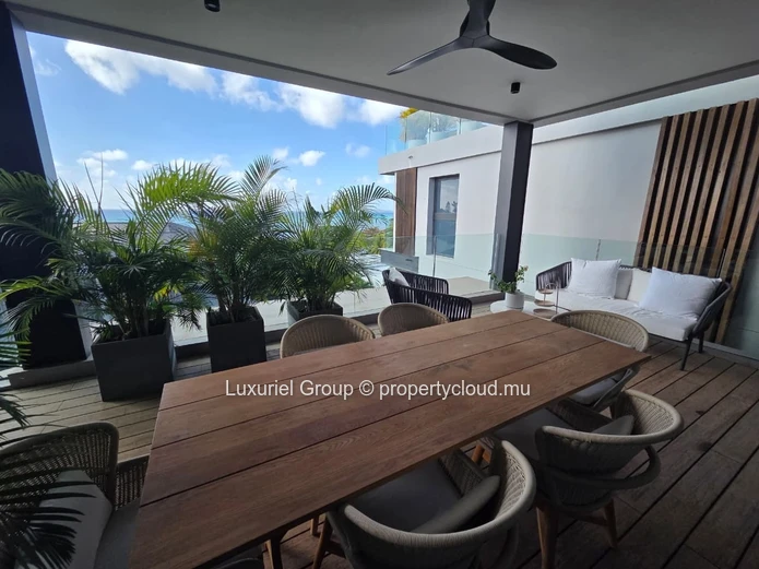  Penthouse d’Exception à Louer – Pointe aux Canonniers