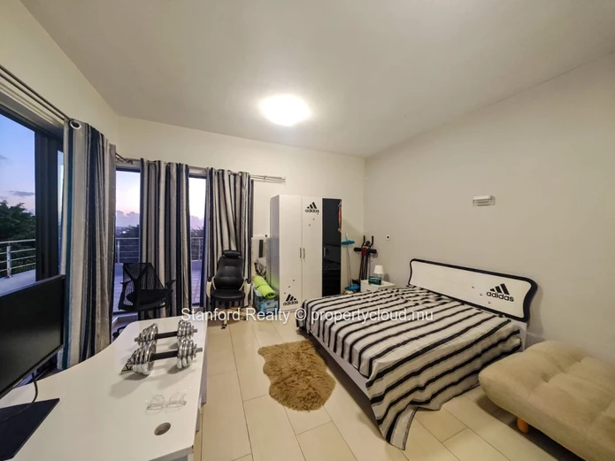 Spacious 4-Bedroom Villa for Rent in a Secure Gated Community - Bagatelle