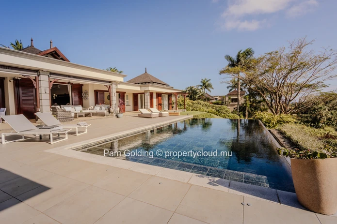 Luxury Villa for Sale – A Masterpiece of Modern Elegance