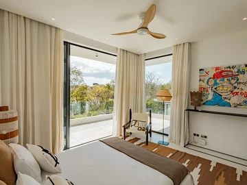 5 Bedroom Villa