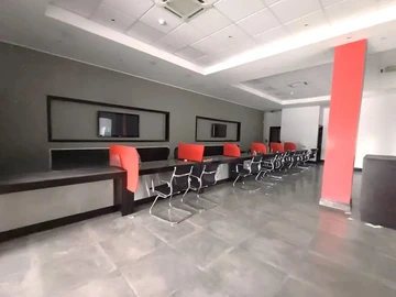 Bureau de 7 Chambres