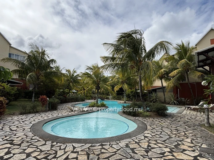 Bain Boeuf - Agréable duplex de 3 chambres avec piscine commune (Mandat exclusif)