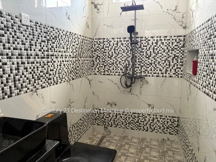 Brand New Family Home With Pool & Jacuzzi – North Coast