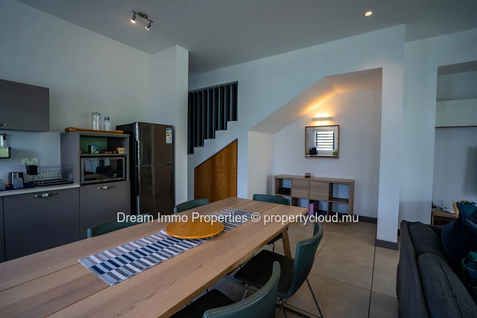Spacious 3-bedroom duplex with private pool and riverfront garden in Black River – Mauritius