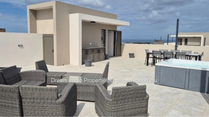 Location Superbe Penthouse Vue Mer & Montagne A Flic En Flac – Ile Maurice