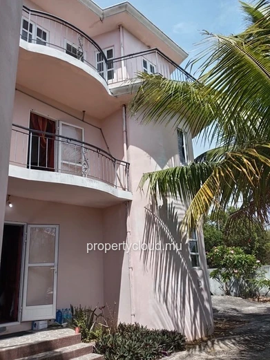 For sale – 2 apartments, including 1 duplex, in Grand Gaube