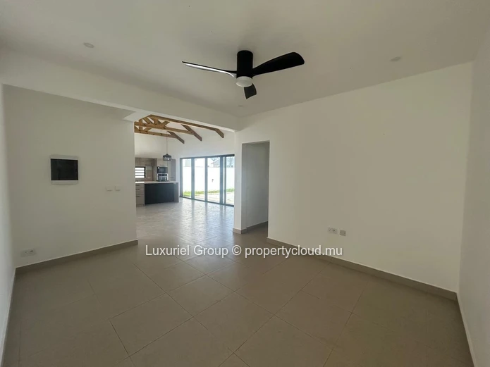 Stylish Modern Villa, Pool and Garden
