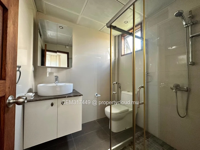 Appartement Meublé 3 Chambres à Louer – Curepipe