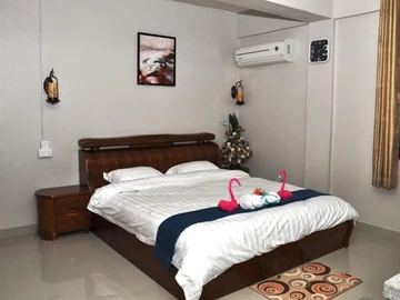 16 Bedroom Hotel