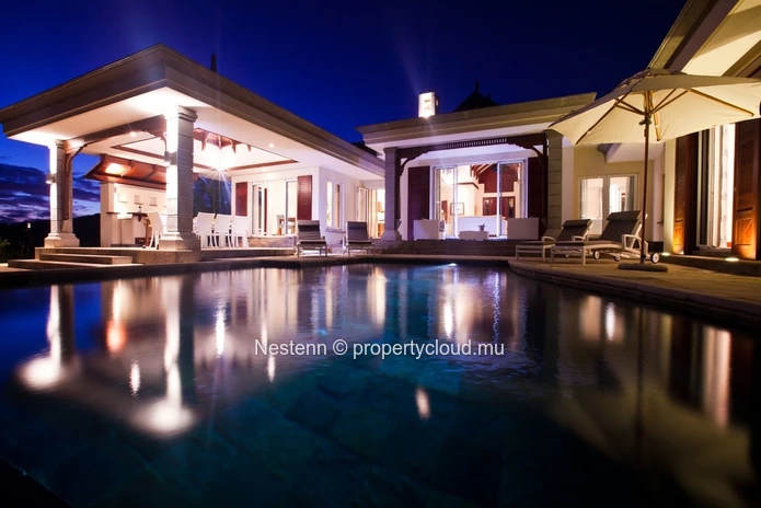 Villa de luxe de 5 chambres avec vue sur la mer 