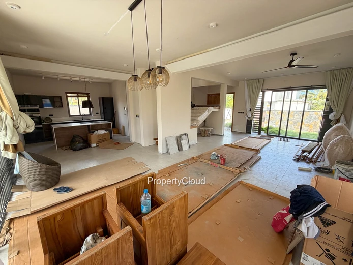 À Louer – Villa De 4 Chambres – Trou Aux Biches