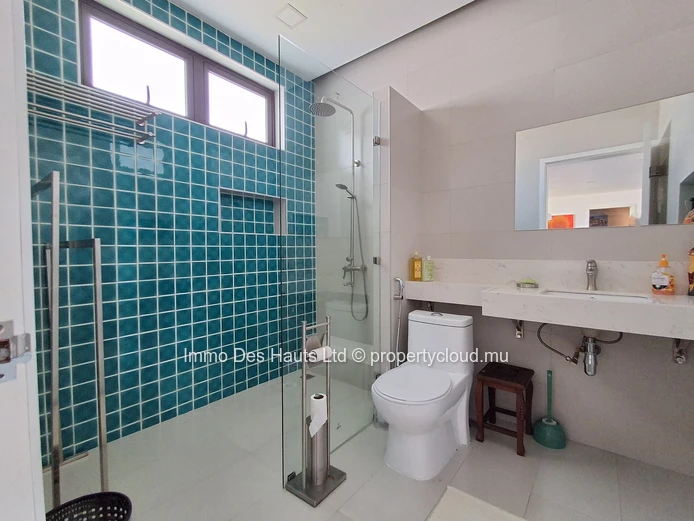 Appartement de 4 chambres meublé en vente Curepipe 