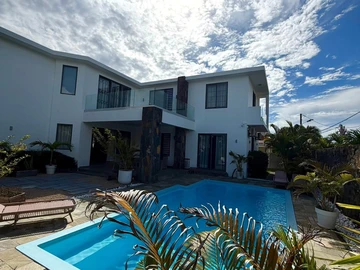4 Bedroom Villa