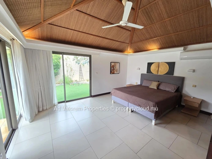 Magnifique villa 4 chambres avec piscine, jacuzzi et prestations haut de gamme – Cascavelle