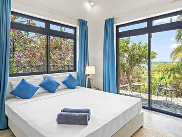 5 Bedroom Villa