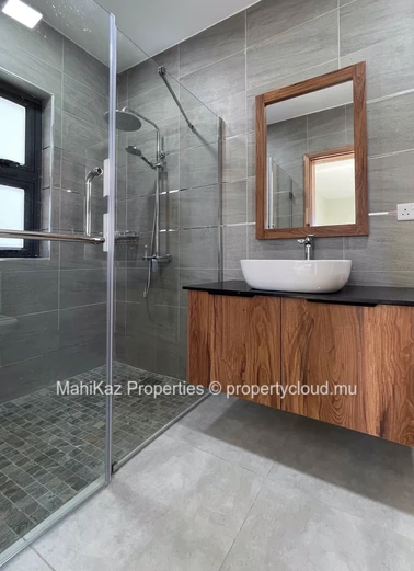 Luxurious Villa for Sale in Jardin d’Anna – Premium Living in Flic en Flac 
