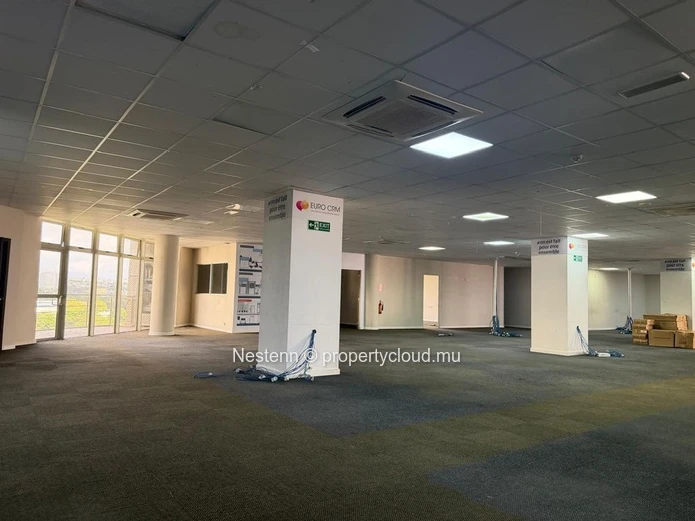 Office space of 1,000 m² on the 8th Floor