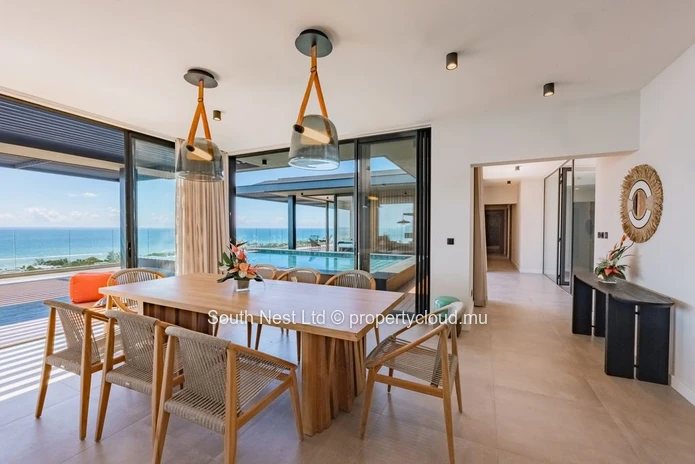 Villa Suspendue au-dessus du Lagon – Demeure d'Exception de 4 Chambres avec Vue Panoramique sur l'Océan