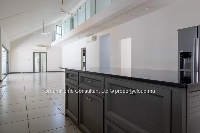 Maison familiale moderne à louer – Vue imprenable sur les montagnes ! - DISPONIBLE À PARTIR DE SEPTEMBRE !