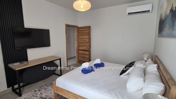 Location Superbe Penthouse Vue Mer & Montagne A Flic En Flac – Ile Maurice