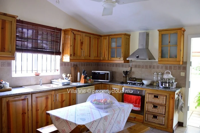 Bon Espoir - Maison de 2 chambres et un bureau avec piscine et jardin