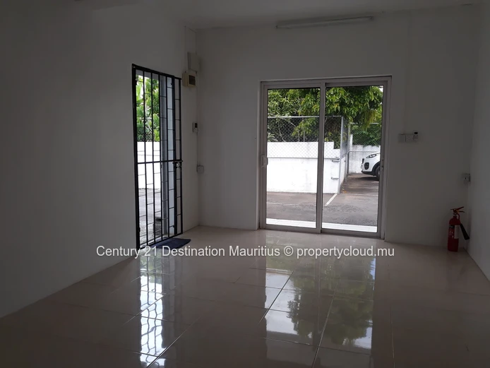 Ground Floor Commercial/Office Space With Frontage On Royal Road.