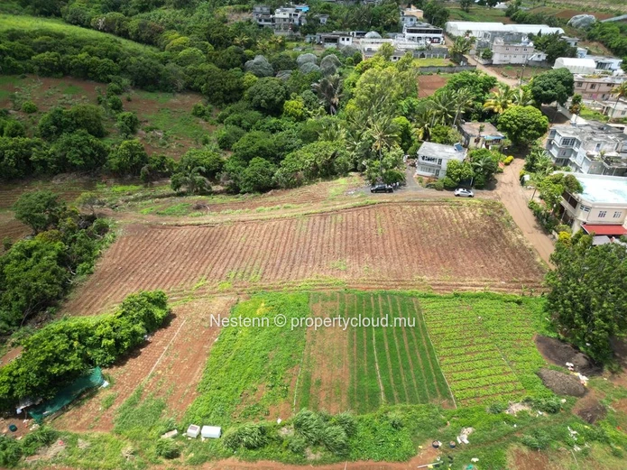 Residential Land with stunning mountain views (Lot 3)