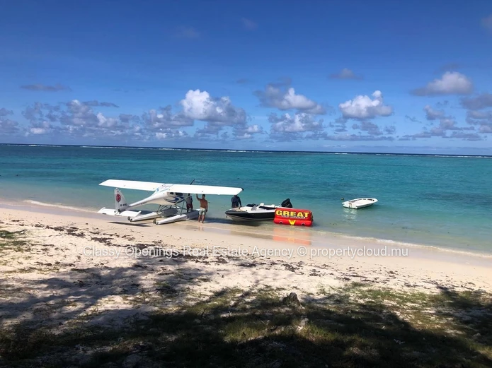 Beachfront 4-Bed Duplex in Belle Mare with Pool