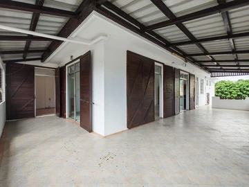 7 Bedroom Villa